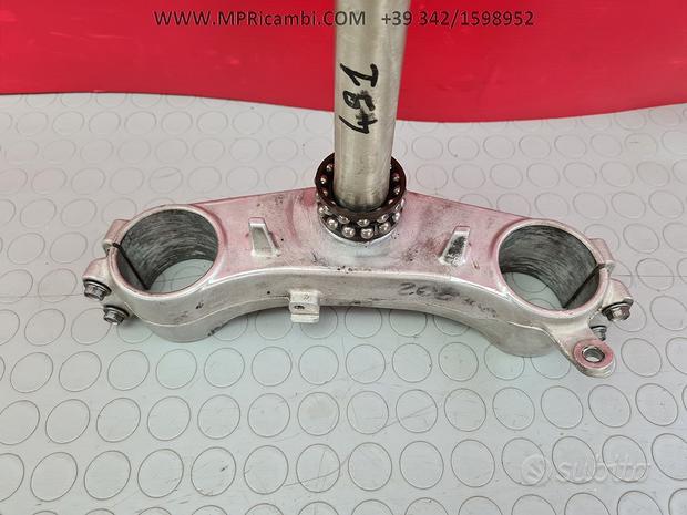 Subito FORCELLA PIASTRA INFERIORE SUZUKI GSXR 1000 2006 2