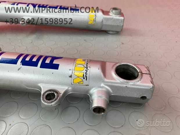 Subito FORCELLA STELI YAMAHA R6 2000 1999 YZF 2001 2002