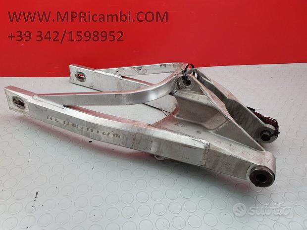 Subito FORCELLONE POSTERIORE DERBI GPR 125 2007 2006 GPR1