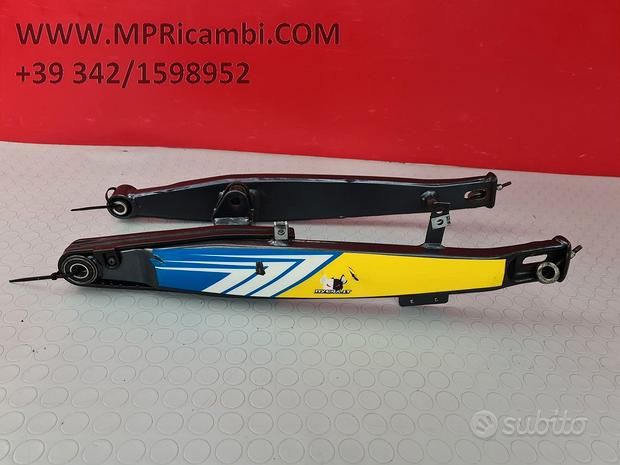 Subito FORCELLONE POSTERIORE DERBI SENDA 125 2004 2005 R