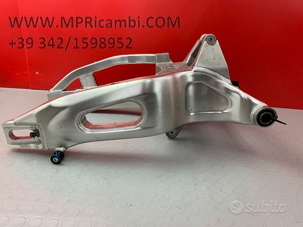 Subito FORCELLONE POSTERIORE HONDA CBR 1000 RR 2004 2005