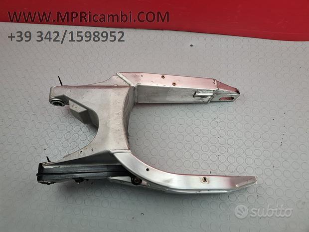 Subito FORCELLONE POSTERIORE HONDA CBR 929 2000 2001 900