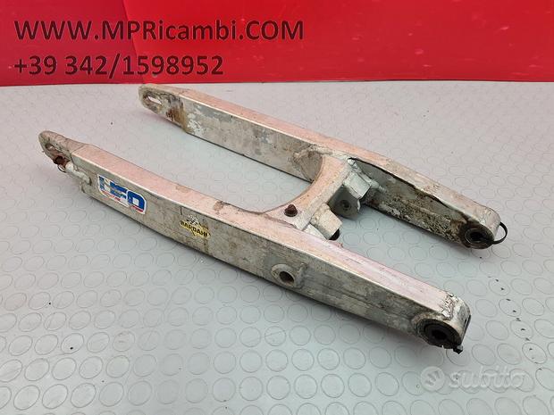 Subito FORCELLONE POSTERIORE HUSQVARNA CR 250 1986 1985 W