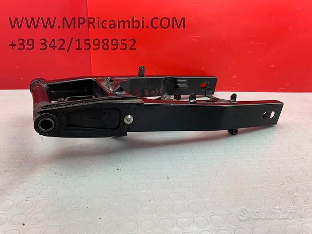 Subito FORCELLONE POSTERIORE KAWASAKI Z750 2004 2005 2006