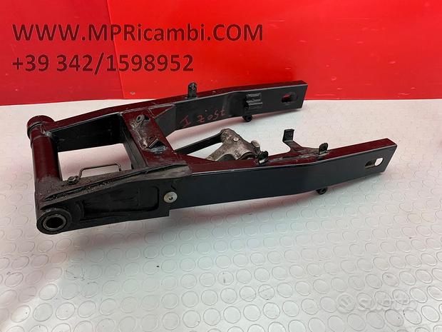 Subito FORCELLONE POSTERIORE KAWASAKI Z750 2004 2005 2006