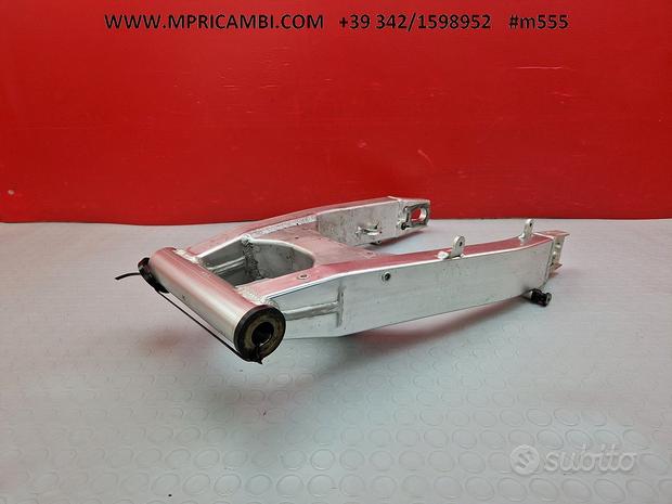 Subito FORCELLONE POSTERIORE SUZUKI GSXR 600 2001 2002 GS