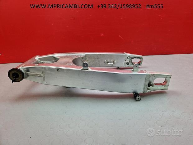 Subito FORCELLONE POSTERIORE SUZUKI GSXR 600 2001 2002 GS