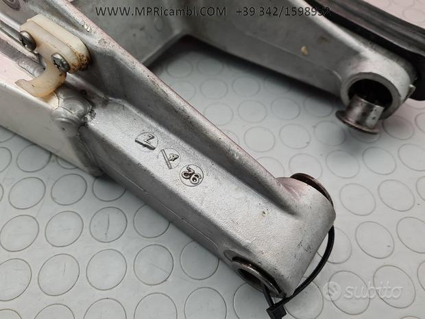 Subito FORCELLONE POSTERIORE SUZUKI RM 125 1994 1993 RM12