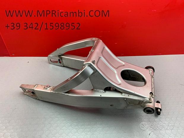 Subito FORCELLONE POSTERIORE YAMAHA R6 1999 2000 2001 YZF