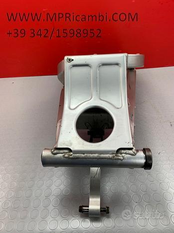 Subito FORCELLONE POSTERIORE YAMAHA R6 1999 2000 2001 YZF