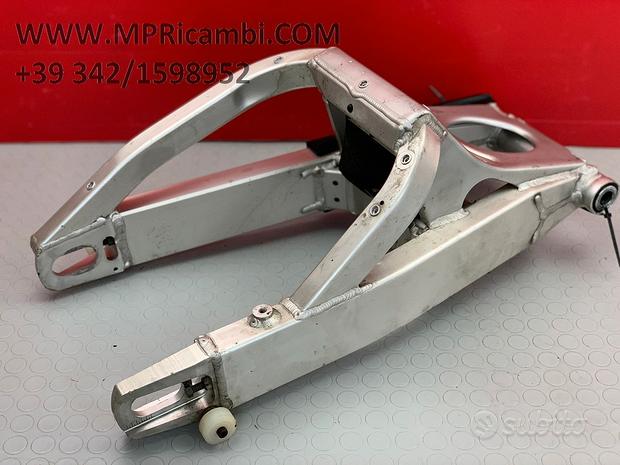 Subito FORCELLONE POSTERIORE YAMAHA R6 2000 1999 YZF 2001
