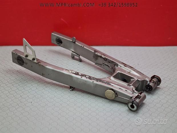 Subito FORCELLONE POSTERIORE YAMAHA XTZ 660 1991 1992 XT