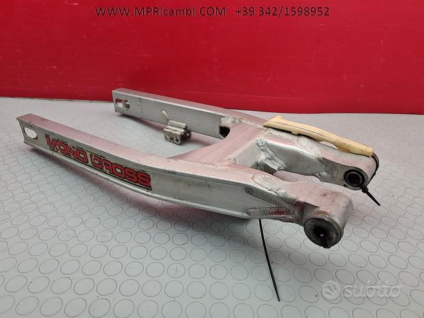 Subito FORCELLONE POSTERIORE YAMAHA YZ 250 1984 1983 Yz25