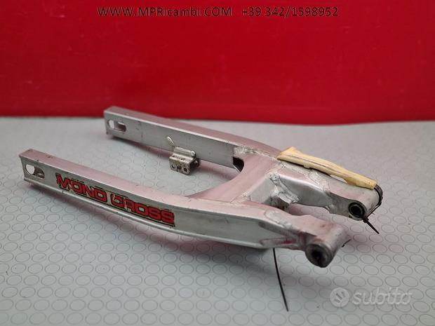 Subito FORCELLONE POSTERIORE YAMAHA YZ 250 1984 1983 yz25