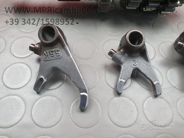 Subito FORCHETTE FORCELLE DERBI GPR 125 2007 2006 GPR125