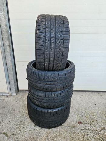 Subito GOMME PIRELLI SOTTOZERO 295/30 19 235/35 19 TRENO