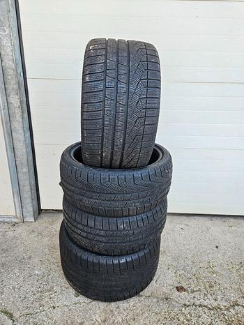 Subito GOMME PIRELLI SOTTOZERO 295/30 19 235/35 19 TRENO