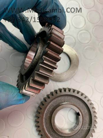 Subito INGRANAGGIO PRIMARIO APRILIA RSV 1000 2004 2005 RS