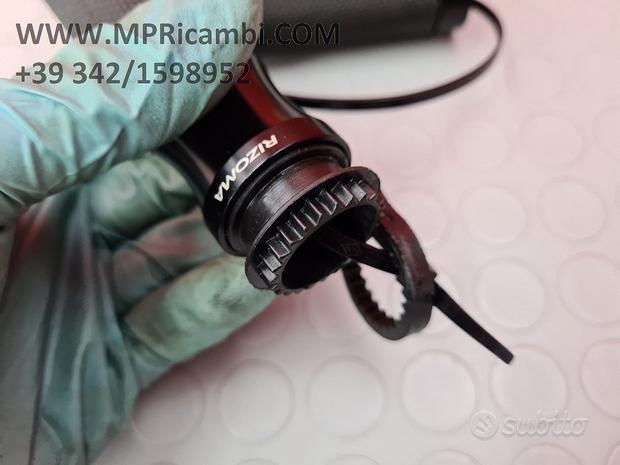 Subito MANOPOLA GAS BENELLI TNT 899 2007 2008 TNT899 2010