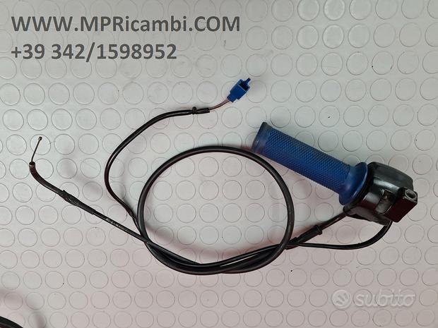 Subito MANOPOLA GAS DERBI SENDA 125 2004 2005 R 2006 2007