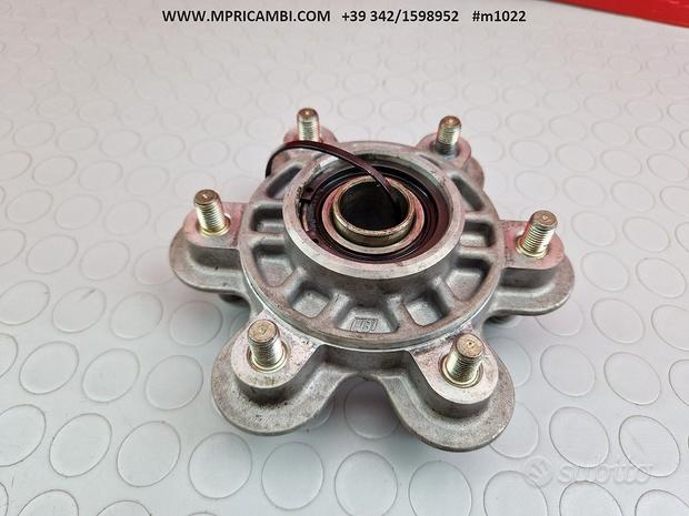 Subito MOZZO POSTERIORE DUCATI MONSTER 900 1999 2002 IE 2