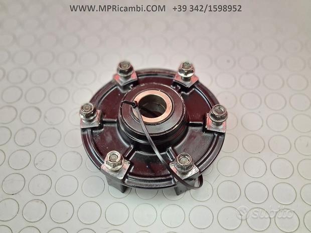 Subito MOZZO POSTERIORE YAMAHA R1 2001 2000 YZF 1999 1998