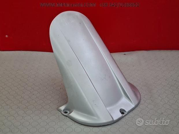 Subito PARAFANGO POSTERIORE YAMAHA R1 2001 2000 YZF 1999