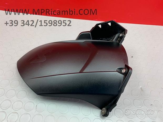 Subito PARAFANGO POSTERIORE YAMAHA R1 2007 2008 YZF