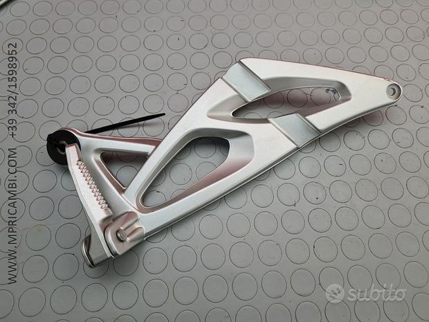 Subito PEDANA PASSEGGERO BMW K1200S 2004 2005 K1200 2006