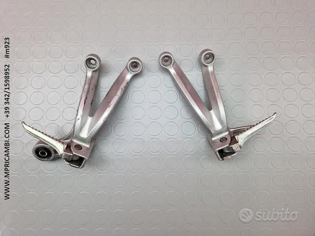 Subito PEDANA PASSEGGERO SUZUKI GSXR 1000 2001 2002