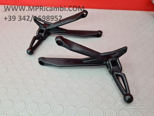 Subito PEDANE PASSEGGERO BENELLI TNT 899 2007 2008 TNT899