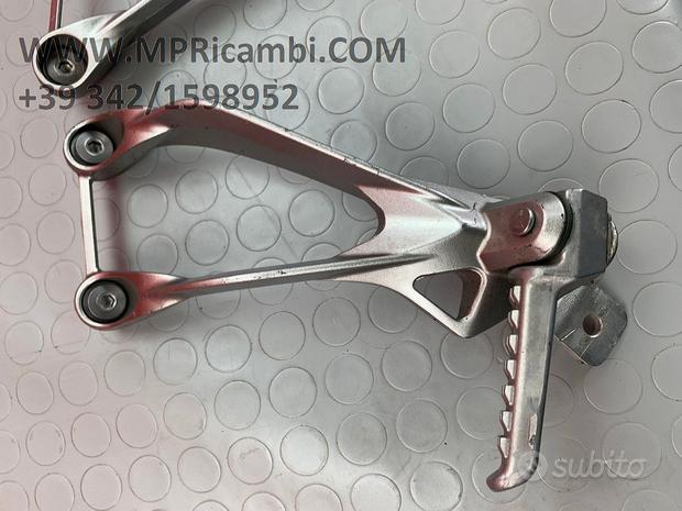 Subito PEDANE PASSEGGERO KAWASAKI NINJA 636 2005 2006