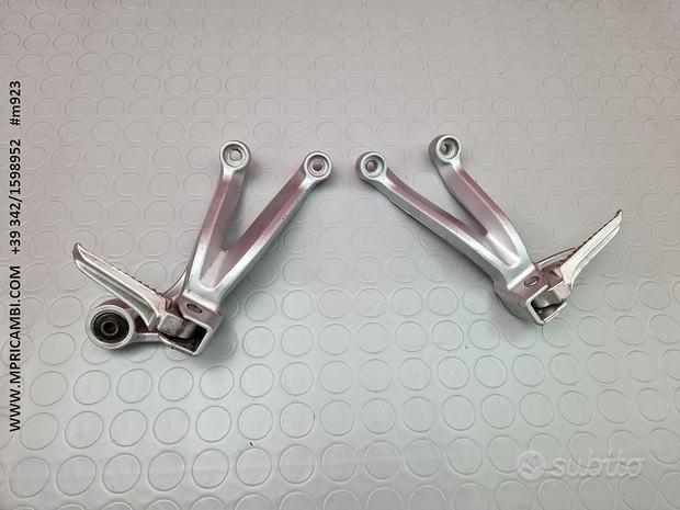 Subito PEDANE PASSEGGERO SUZUKI GSXR 1000 2001 2002