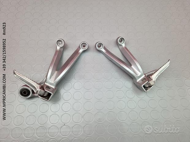 Subito PEDANE PASSEGGERO SUZUKI GSXR 1000 2001 2002