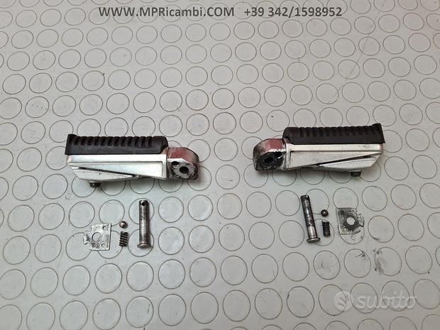 Subito PEDANE PASSEGGERO YAMAHA XJ6 2008 2009 XJ-6 2010 2