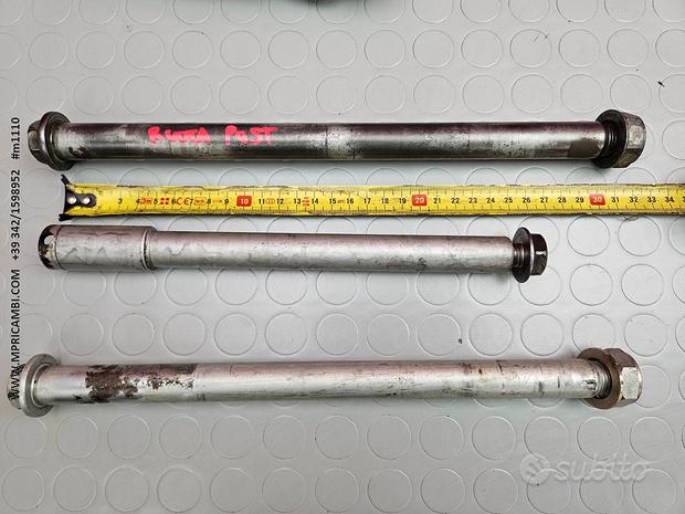 Subito PERNI PERNO HONDA HORNET 900 2002 2003 CB 2004 200