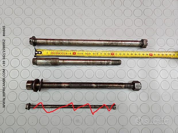 Subito PERNI PERNO SUZUKI RM 125 1983 1982 RM125 1981