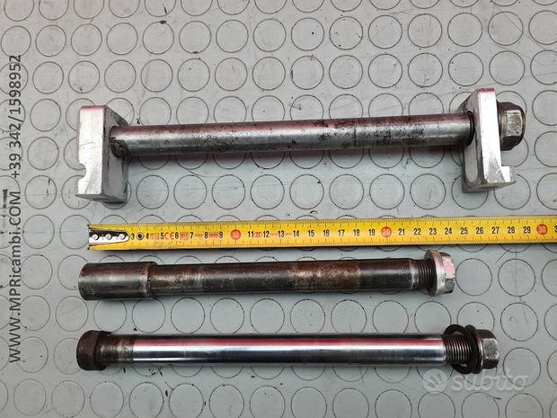 Subito PERNI RUOTA VOR 450 2003 2004 EN 2002 2005 530