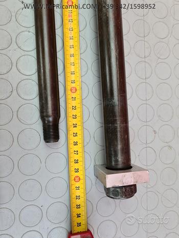 Subito PERNI RUOTA YAMAHA R1 2001 2000 YZF 1999 1998