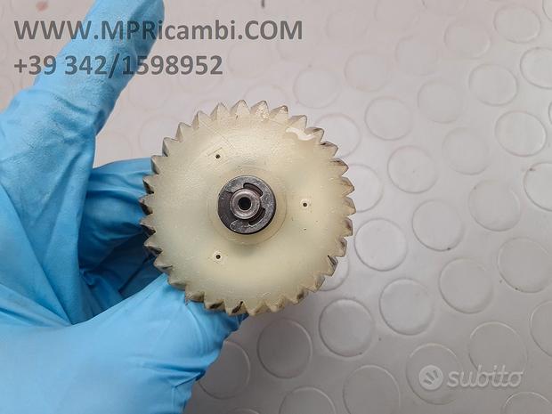 Subito POMPA ACQUA DERBI GPR 125 2007 2006 GPR125 2008