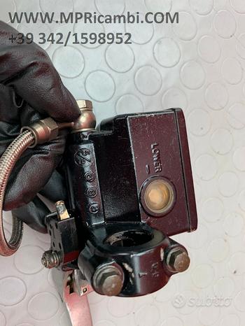 Subito POMPA ANTERIORE SUZUKI GSXR 600 1999 2000 GSX R 19