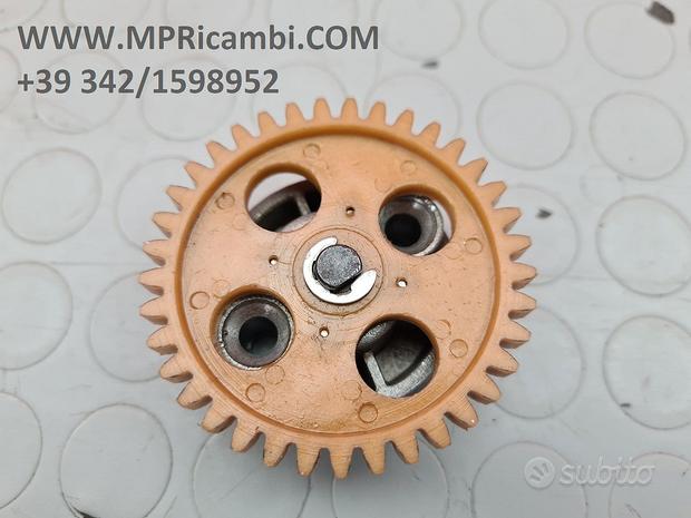 Subito POMPA OLIO DERBI SENDA 125 2004 2005 R 2006 2007