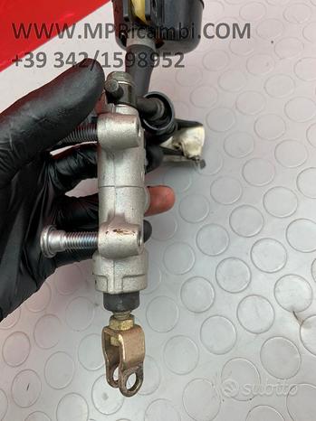 Subito POMPA POSTERIORE KAWASAKI Z750 2004 2005 2006