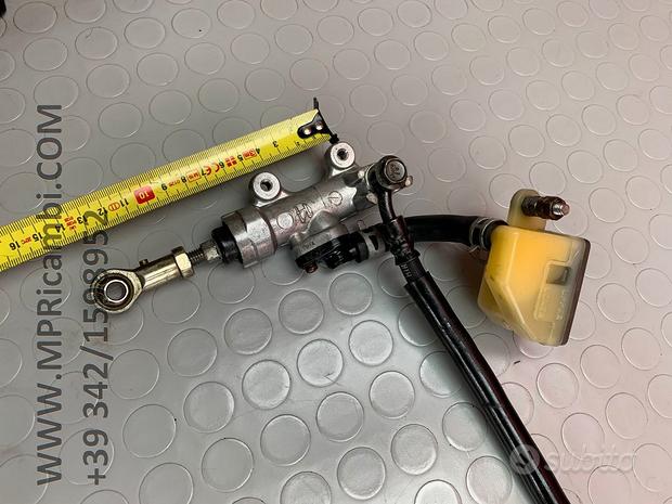 Subito POMPA POSTERIORE SUZUKI GSXR 1000 2006 2005 K6 K5