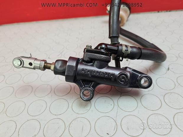 Subito POMPA POSTERIORE YAMAHA R1 2001 2000 YZF 1999 1998