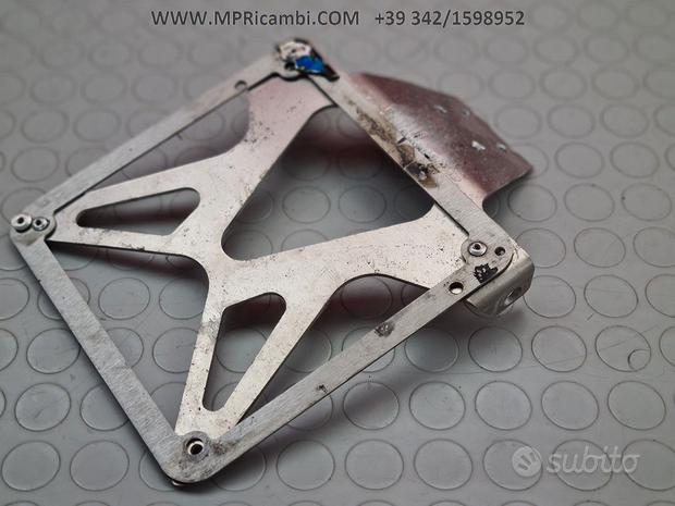 Subito PORTATARGA DIFETTI YAMAHA R1 2001 2000 YZF 1999 19