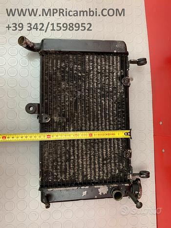 Subito RADIATORE ACQUA SUZUKI GSXR 600 1999 2000 GSX R 19