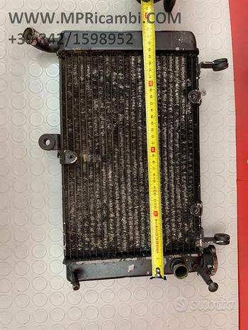 Subito RADIATORE ACQUA SUZUKI GSXR 600 1999 2000 GSX R 19