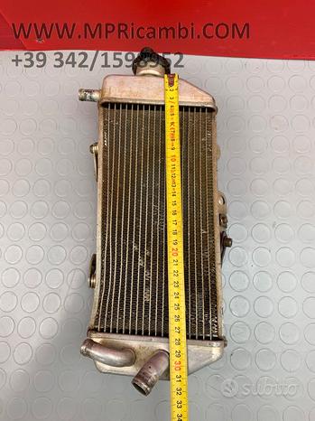 Subito RADIATORE DESTRO YAMAHA YZF 250 2009 2008 YZF250 2