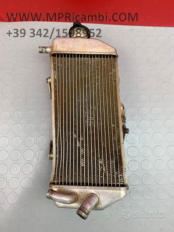 Subito RADIATORE DESTRO YAMAHA YZF 250 2009 2008 YZF250 2